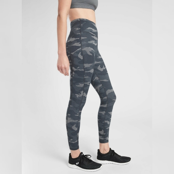 Athleta Ultimate Stash Pocket Camo 7/8 Tight, Heather Grey - Picture 2 of 16